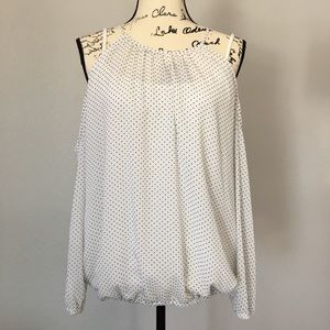 Womens Cold Shoulder Top *NWT*